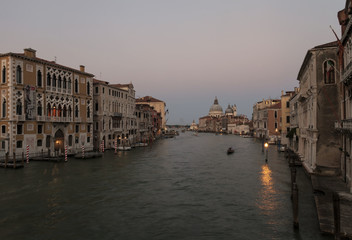 Fototapeta na wymiar Venedig am Abend
