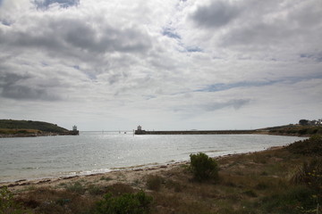 Le chenal d'entr&eacute;e dans le port de Crouesty.