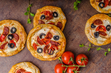 Mini quiche with sausage