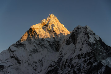 Ama-Dablam