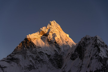 Fototapeta premium Ama-Dablam on the sunset