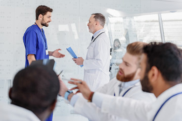 Obraz premium Medical team having conversation at clinic