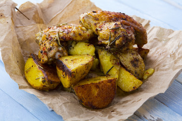 potatoes chicken grill meat spices food
