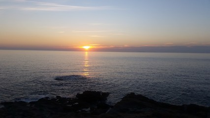 Tramonto romantico sul mare