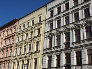 Berlin-Mitte: Sanierte Altbaufassaden im Sonnenlicht