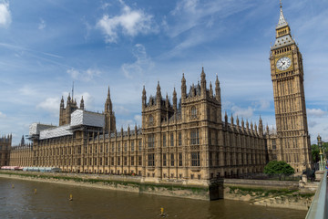 Fototapeta na wymiar LONDON, ENGLAND - JUNE 19 2016: Cityscape of Westminster Palace and Big Ben, London, England, United Kingdom