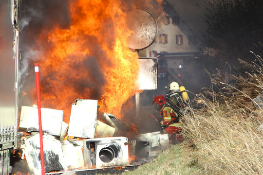 incendie de camion au Col du Simplon