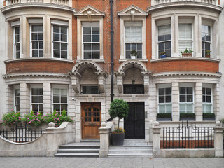 Fototapeta na wymiar London elegant Victorian townhouses