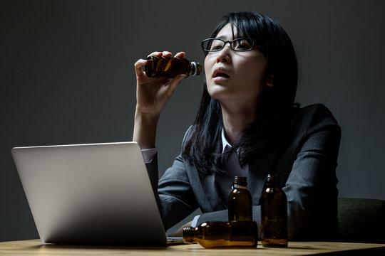 「徹夜」の写真素材 | 2,523件の無料イラスト画像 | Adobe Stock