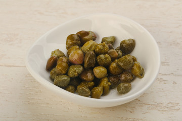 Pickled capers