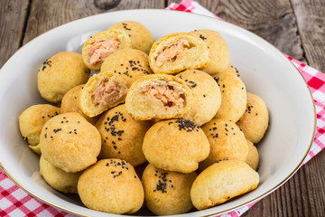 Cheese balls with salmon filling