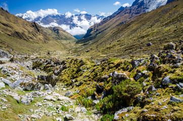 Fototapeta premium Scenic view on the Salkantay trek