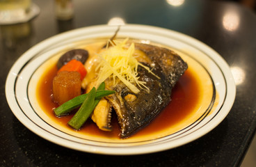 salmon head with soy suace boiled