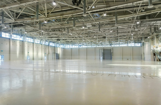 Large empty space in hangar