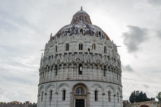 Pisa , piazza dei Miracoli