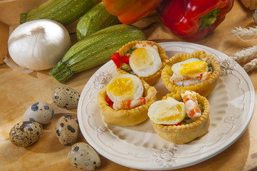 Tapas con uova di quaglia