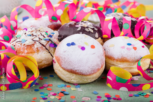 &amp;quot;Faschings Krapfen (Berliner )&amp;quot; Stockfotos und lizenzfreie Bilder auf ...