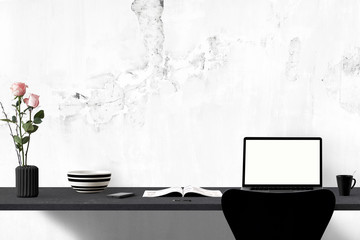 Moderner femininer Schreibtisch mit Textfreiraum