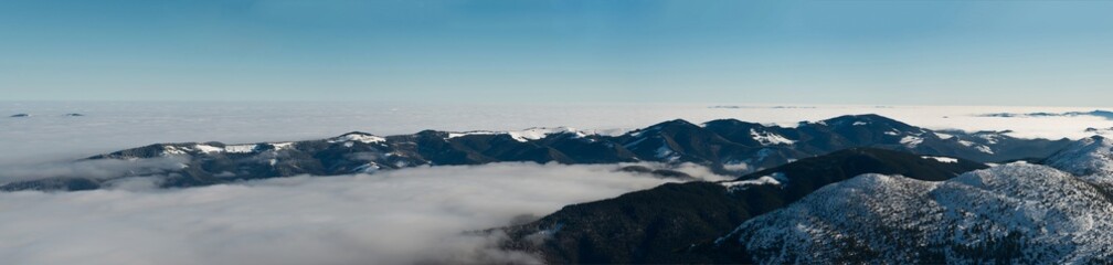 Fototapeta na wymiar panorama mountain range
