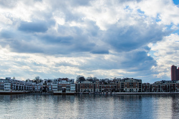 Obraz premium Skyline of Inner Harbor from Fells Point in Baltimore, Maryland