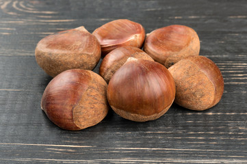 Fresh edible chestnuts