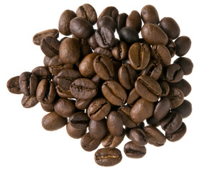 Kaffeebohnen auf Weiß