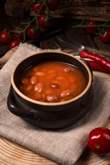 beans with piquant Tomato sauce