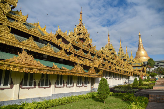 Burmese architecture and Shwedagon Pagoda, Yangon