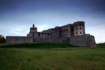 Obraz premium Ruins of baroque castle Krzyztopor in Ujazd, Poland
