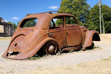 Geisterstadt - abgebranntes Auto 2