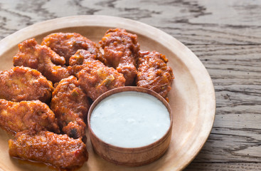 Fried chicken wings with blue cheese sauce