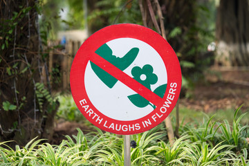 Do not step on flower sign