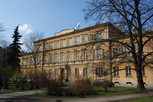 Lublin, Plac Litewski, Budynek UMCS.
