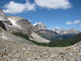 Fototapeta na wymiar Whistling Pass, Alberta Canada