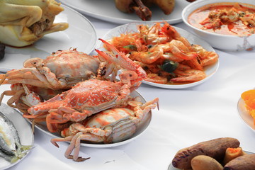 Steamed crab  close up on plate  and food many in home party