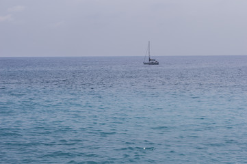 Mar Ligure con Barca a Vela