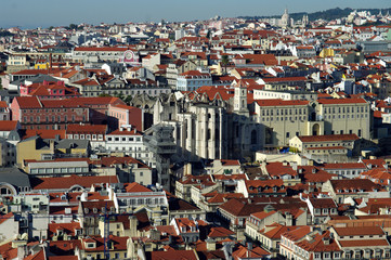 Fototapeta na wymiar L'Église des carmes, témoin du tremblement de terre de Lisbonne