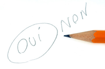 Oui entouré au crayon à papier à côté d'un non 