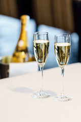champagne glasses