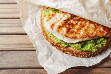 sandwich with turkey and avocado
