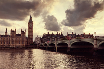 Naklejka na ściany i meble Big Ben Clock Tower London at Thames River