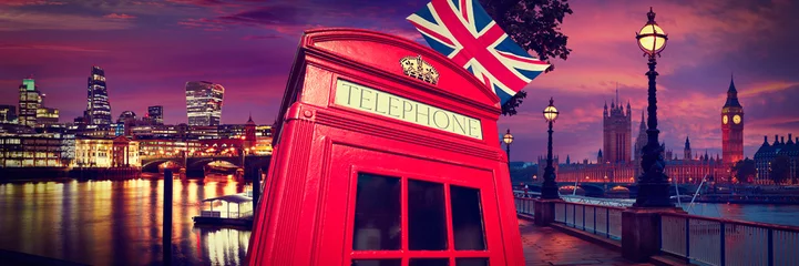 Foto op Canvas London photomount with telephone box © lunamarina