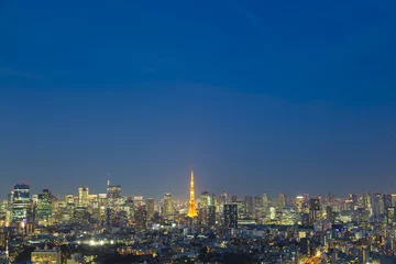 Fotobehang Tokyo stadsgezicht Tokyo Tower Tokyo Sky Tree Toranomon Hills nachtzicht nachtelijke hemel neon hemel kopie ruimte © oka