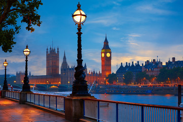 Fototapeta na wymiar London sunset skyline Bigben and Thames
