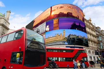 Foto op Plexiglas Londen rode bus Piccadilly Circus London digitale fotomontage