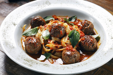 Spaghetti bolognese with meatballs