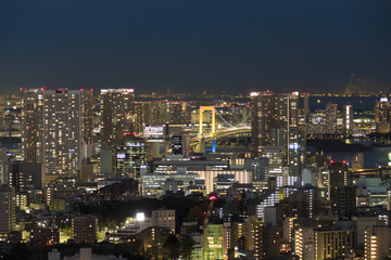 Fototapeta na wymiar 東京都市風景　夜景　芝浦　レインボーブリッジ　田町　三田方面　眺望