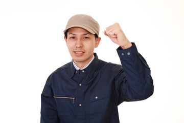 ガッツポーズの宅配人
