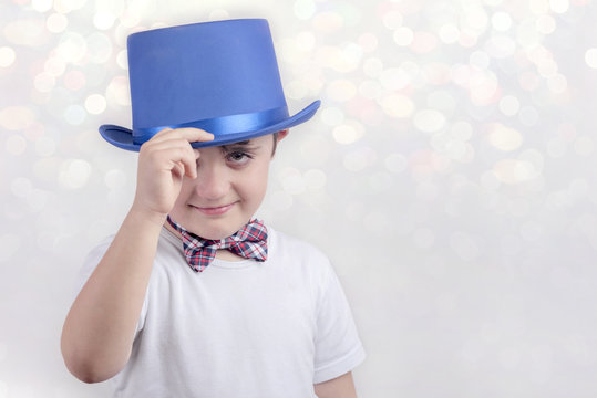 ni&ntilde;o divertido en carnaval