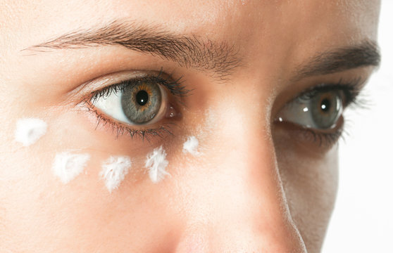 Eye cream treatment
